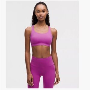 Lululemon sports bra•6